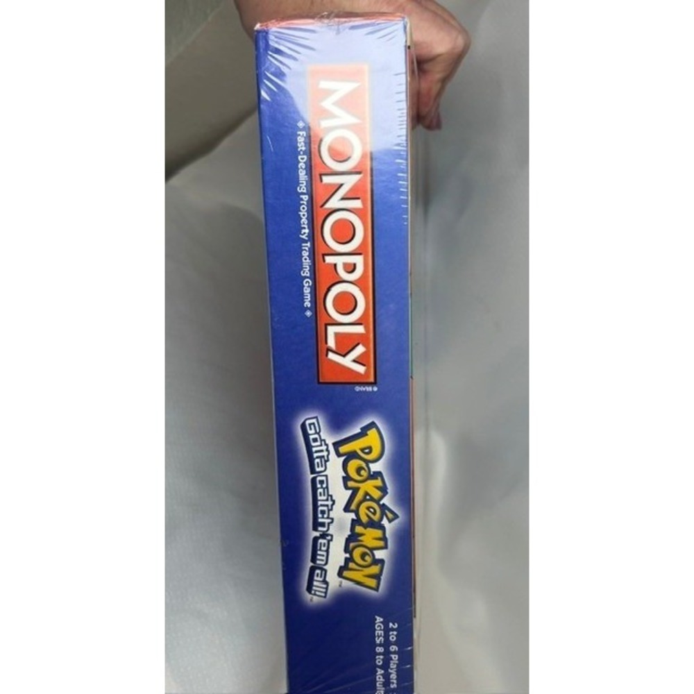 Monopoly Pokemon Kanto Edition Board Game USAopoly Charizard Blastoise New Seal - Picture 10 of 11